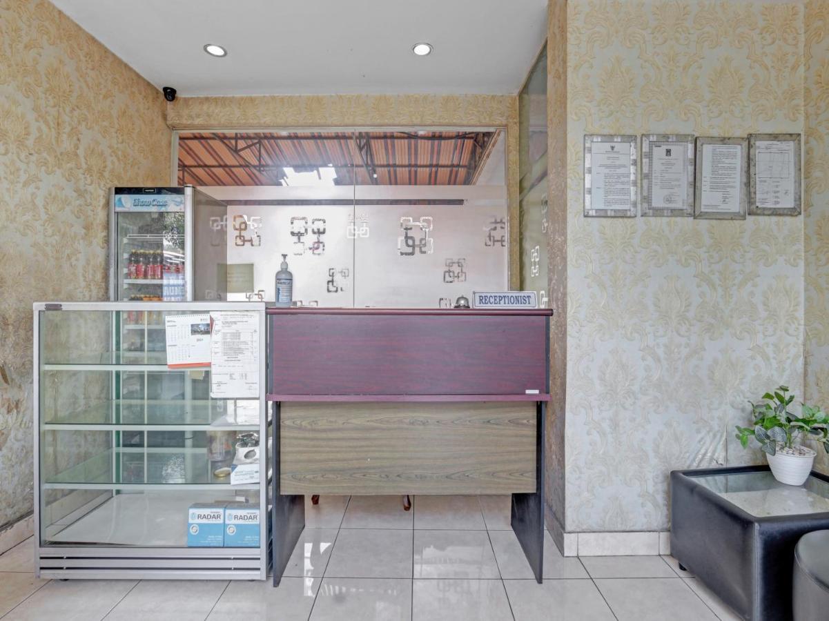 日惹 Oyo 90695 Srikandi Nologaten酒店 外观 照片