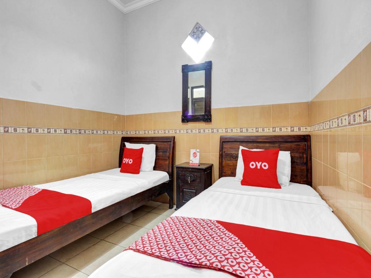 日惹 Oyo 90695 Srikandi Nologaten酒店 外观 照片